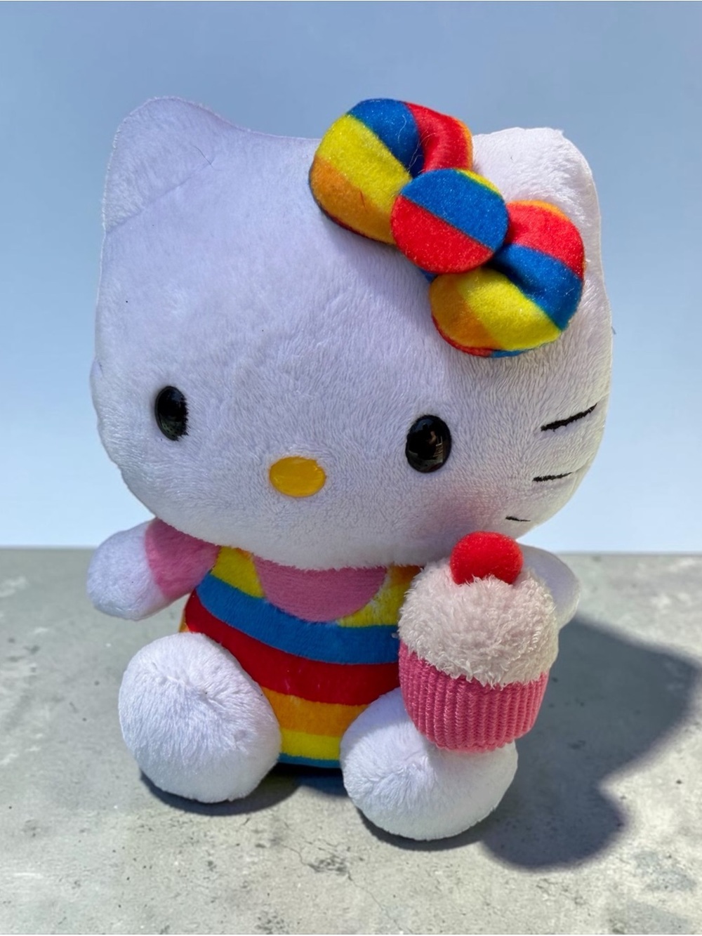 Ty Beanie Buddy HELLO KITTY - Cupcake Plush Toy